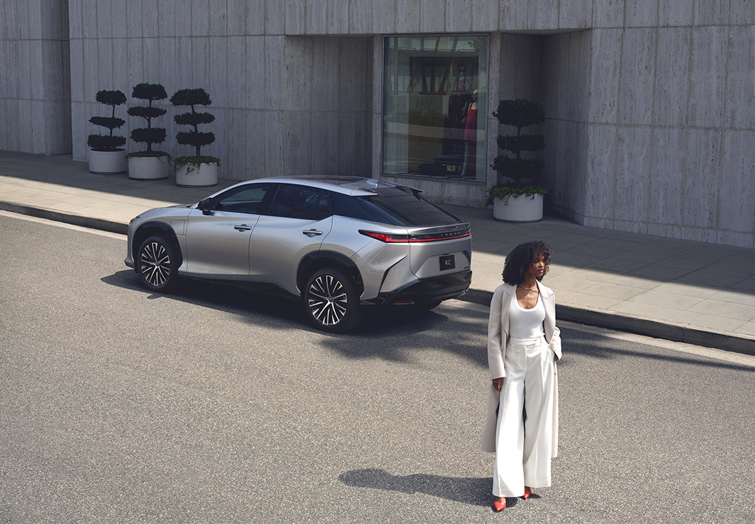 Lexus RZ