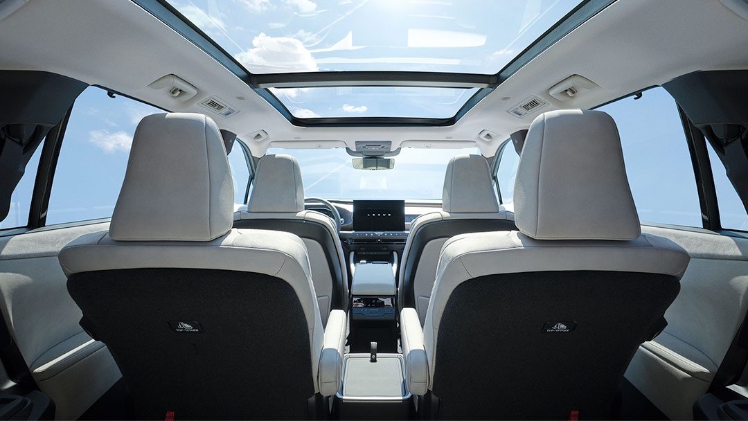 Lexus TZ interior